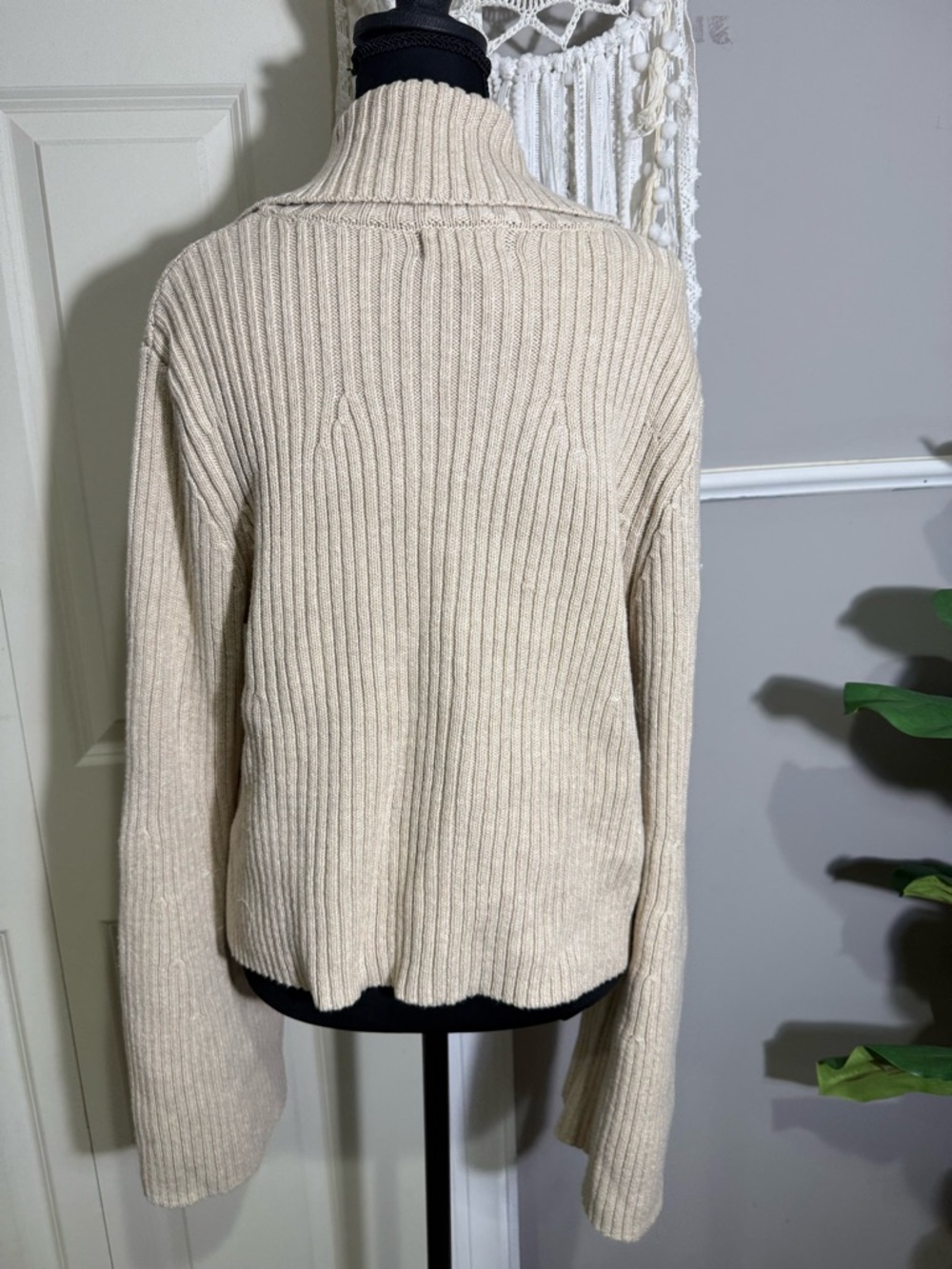 sofia by sofia vergara Beige Ribbed Zip-Front Cardigan - Picture 4 of 6